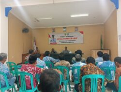 Kepala Desa Sumberurip Pimpin Rapat Minggon, Tegaskan Komitmen Pelayanan dan Kebersamaan