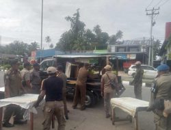 Satpol PP Kabupaten Supiori Tertibkan PKL di Pasar Supiori