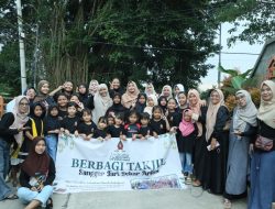 Sanggar Tari Sekar Arum Cibarusah Berbagi Takjil Gratis dan Gelar Buka Puasa Bersama